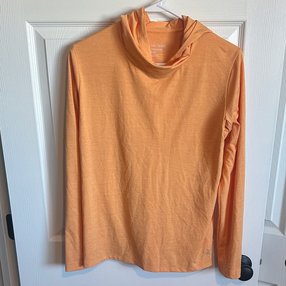 Arc'teryx Women's Long Sleeve Hooded Top - Peach Orange